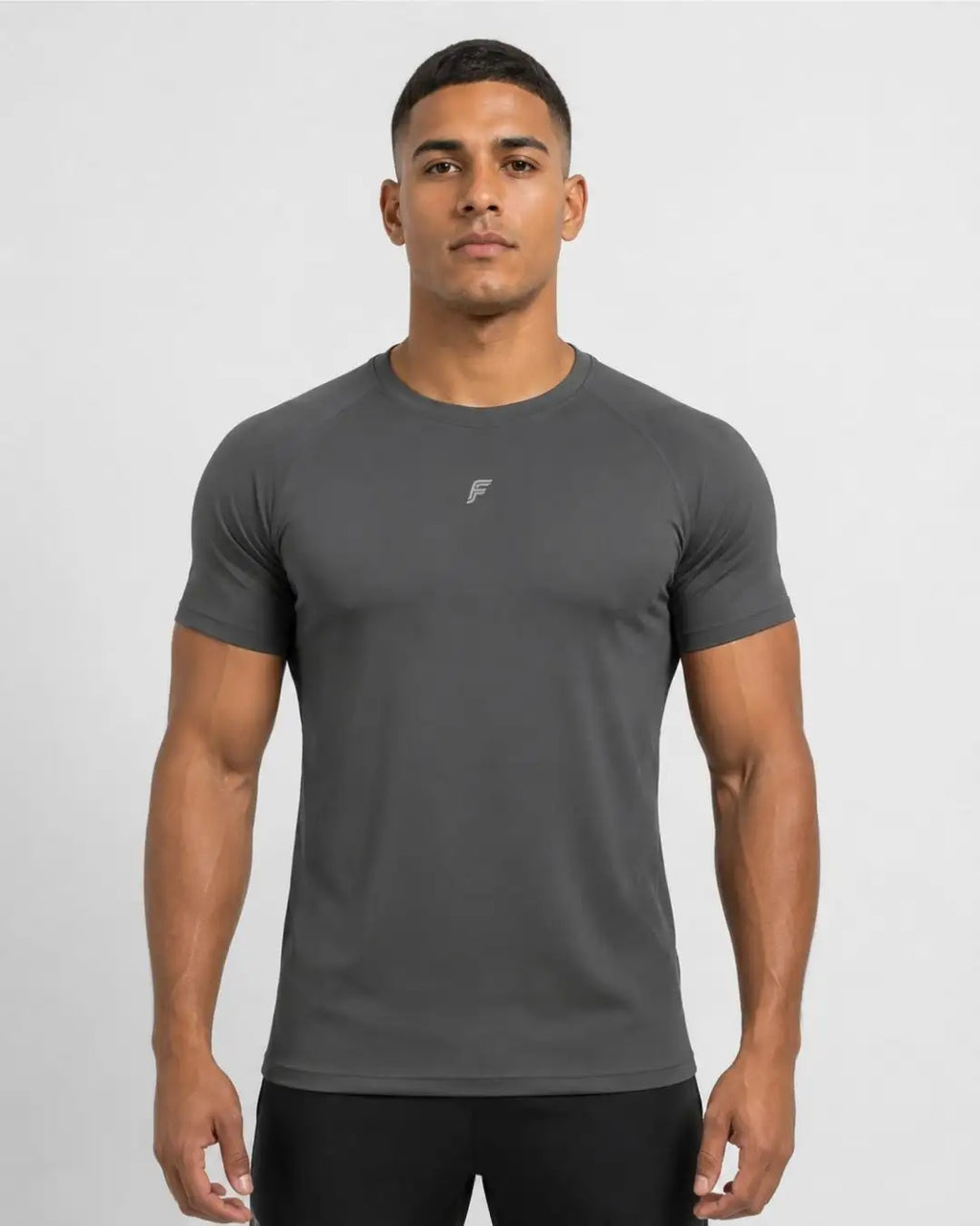 Camiseta Deportiva Gris Clara Muscle Fit - Dry Fit para Hombre
