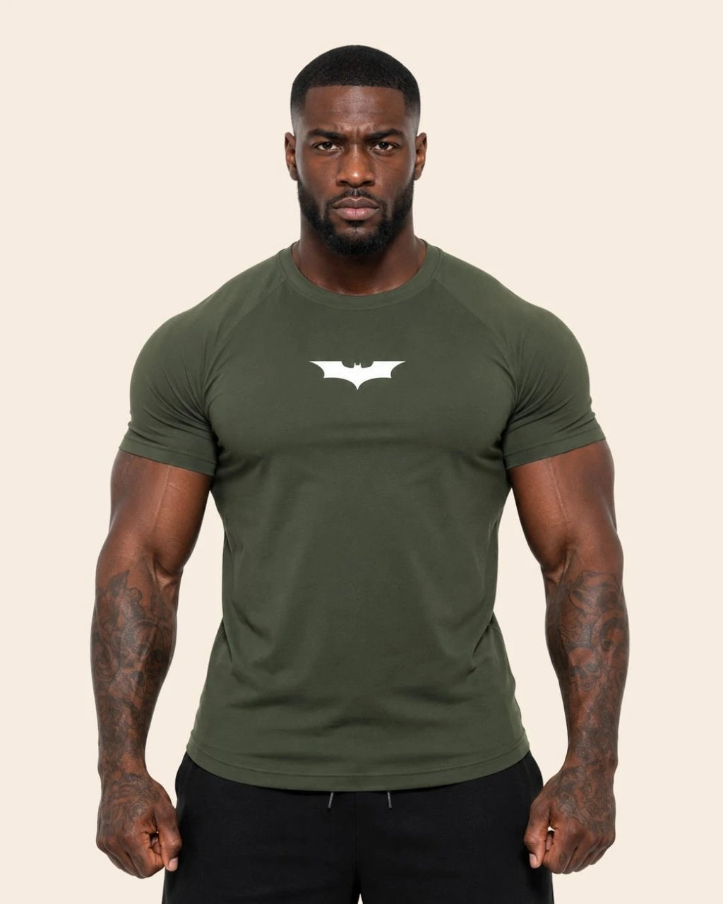 Camiseta Muscle Fit Vigilante Nocturno Verde Militar