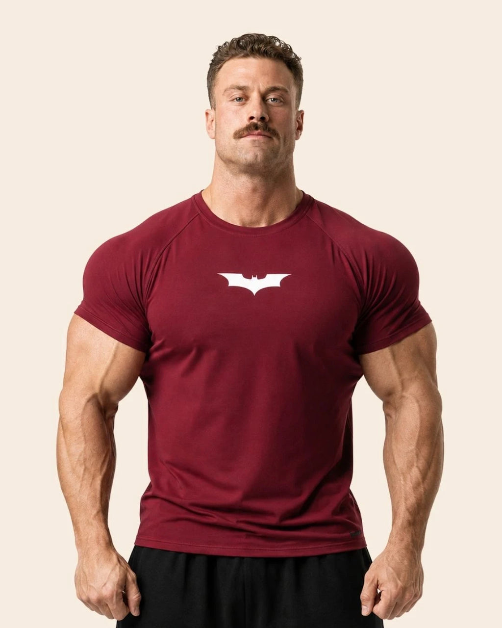 Camiseta Muscle Fit "Vigilante Nocturno" Vino tinto