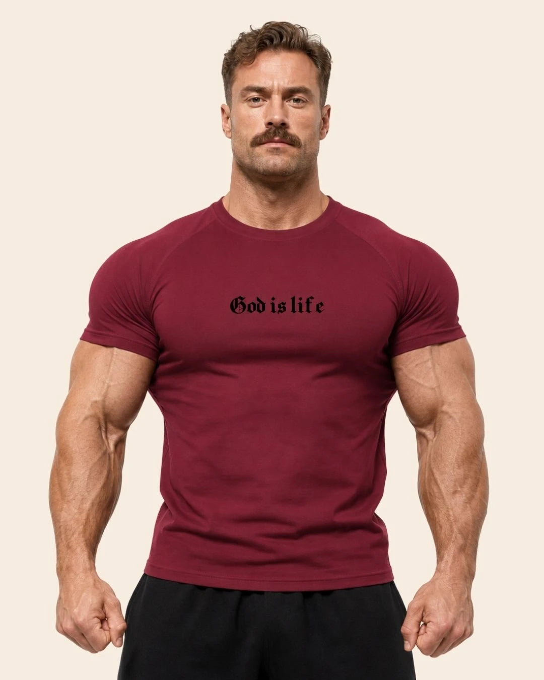 Camiseta Muscle Fit "God is Life" Vino tinto